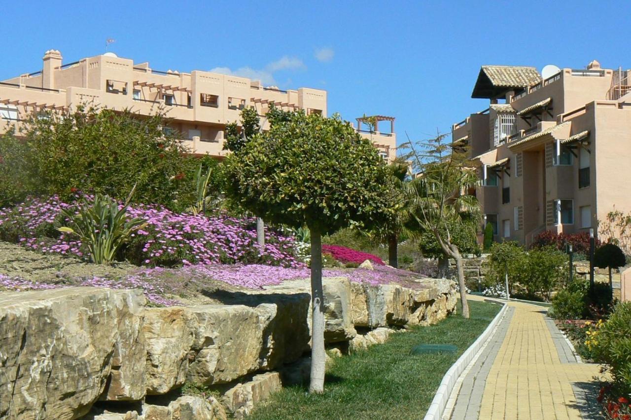Apartmán Penthouse With Roof Terrace, Bbq, Pool- And Sea Views Buenas Noches Exteriér fotografie