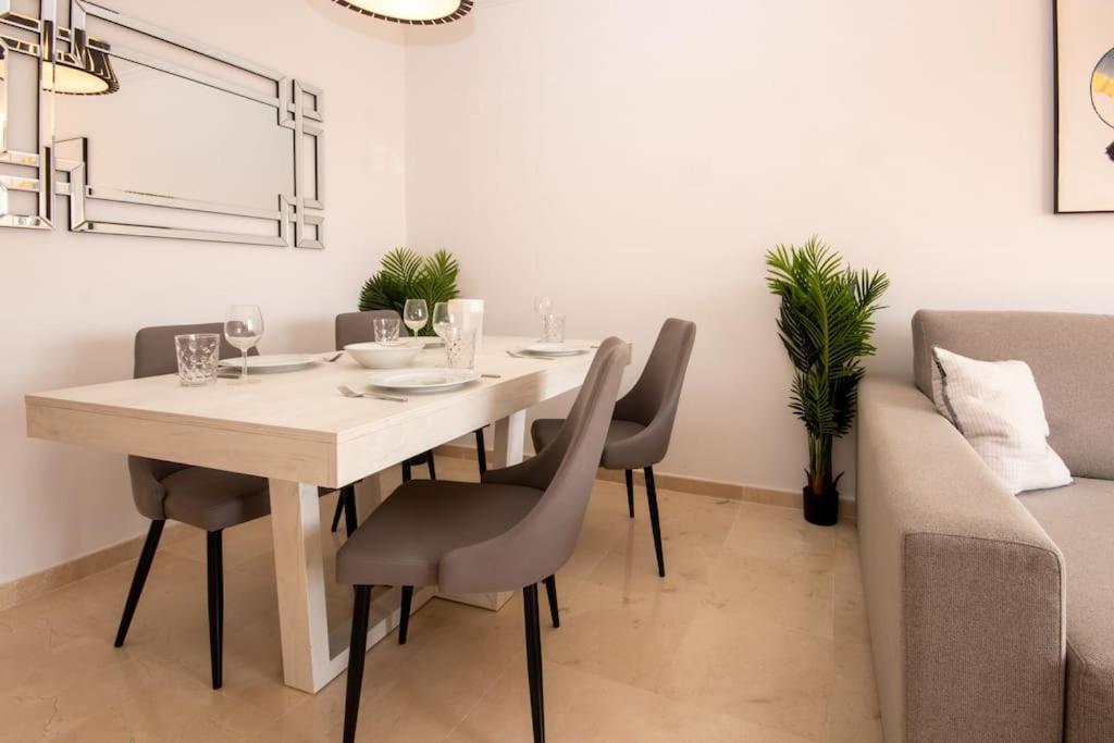 Apartmán Penthouse With Roof Terrace, Bbq, Pool- And Sea Views Buenas Noches Exteriér fotografie